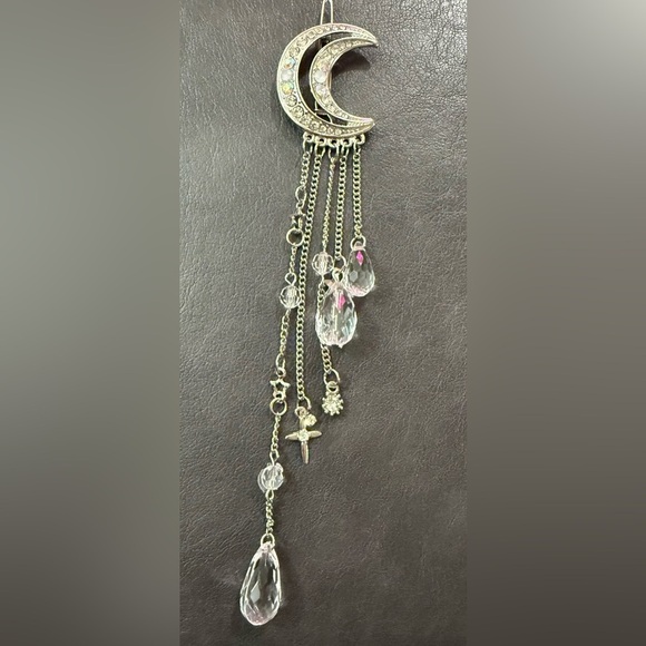 Silver Crescent Moon hair accessory clip - Picture 2 of 3